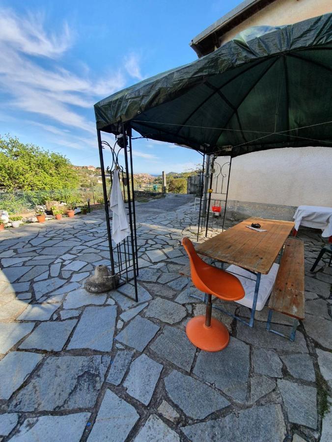 Casa Intera Indipendente Con Giardino Privato Villa Imperia Esterno foto